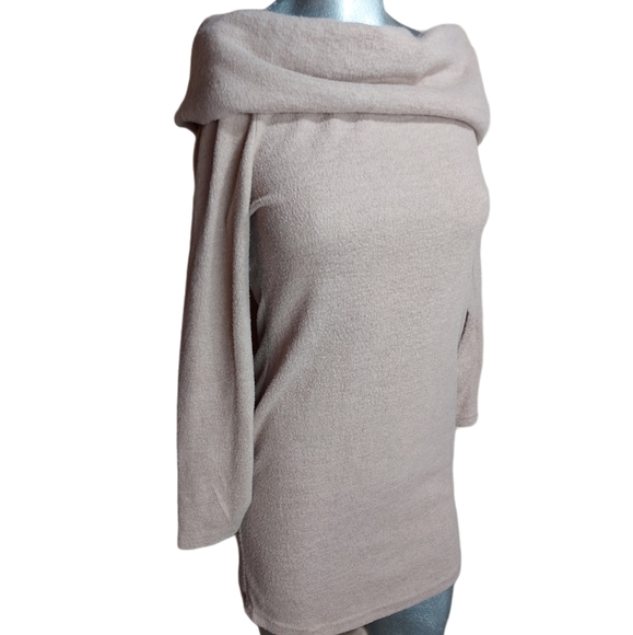 Rue21 Off Shoulder Sweater Dress Tag says Medium but fits more like a Small - Picture 1 of 7
